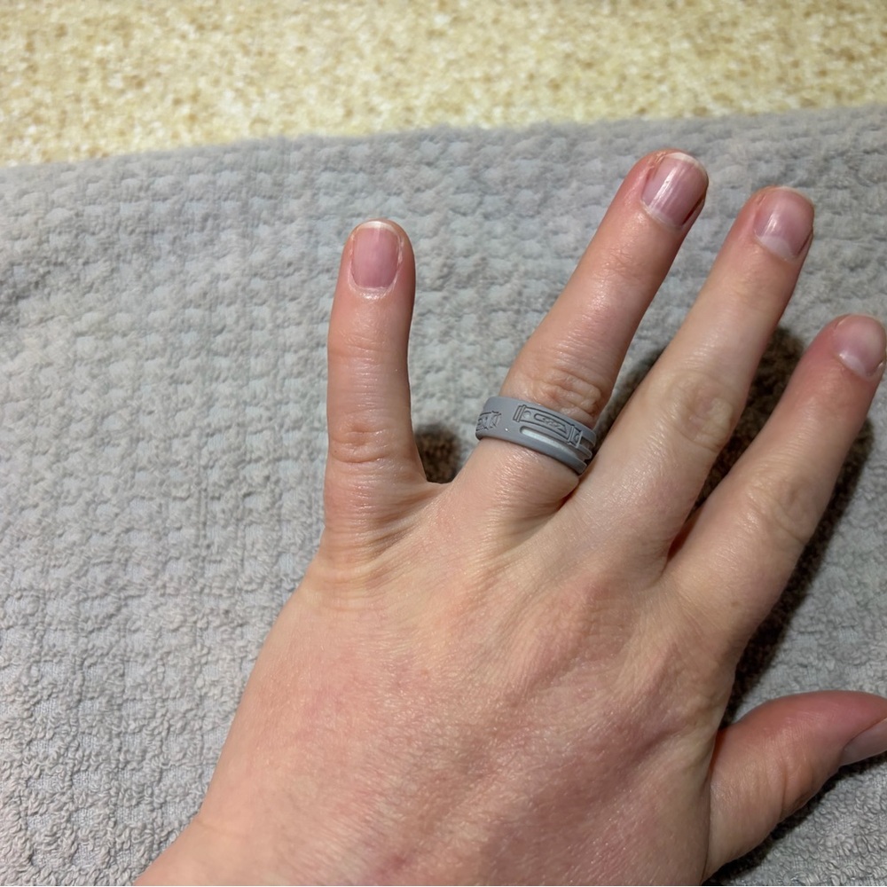 Asoka Star Wars - Gray Silicone Enso Ring - Size 5, but fits like a 6.